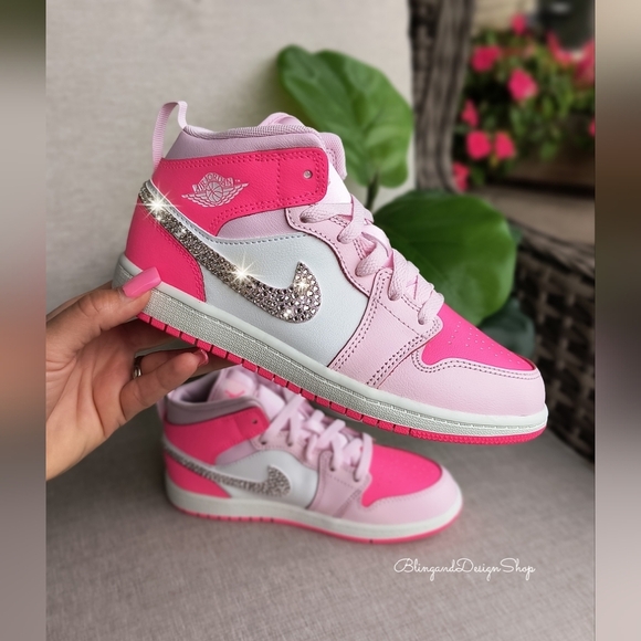 Girls Pink Nike Air Jordan Retro 1 Mid Little Kids Shoes With Clear Crystals - Picture 1 of 8